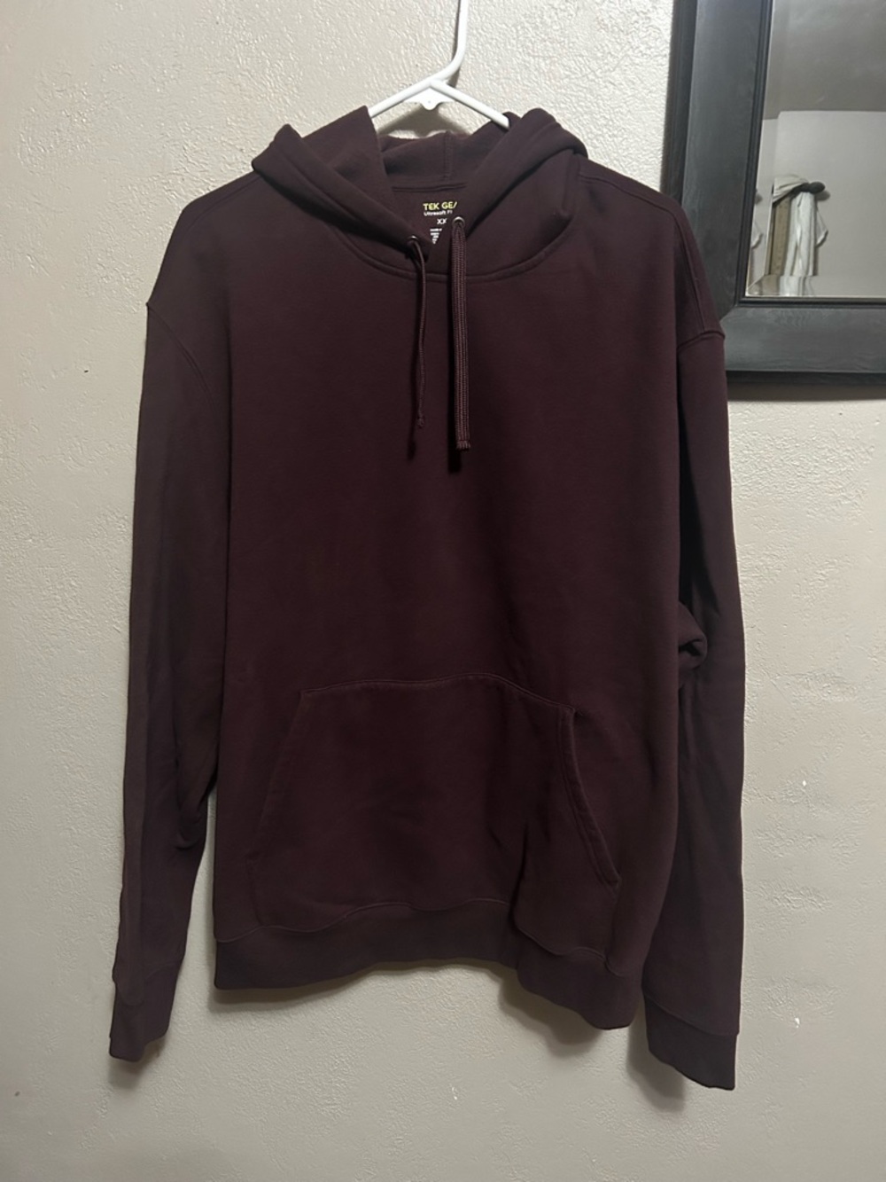 tek gear Men's Hooded Sweatshirt in Maroon